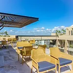 Sea Breezes Studio at Syrena 409