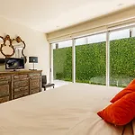 Magia Beachside Apartment
