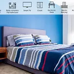 Hostpal Menesse Midtown