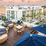 Anah Downtown, A Few Steps From The Beach And The 5Th Avenue.