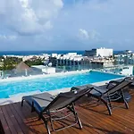 One-Bedroom Gem In Playa Del Carmen