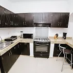 2Br Apart Steps From Mamitas Beach And 5Th Av