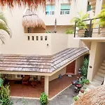 2Br Apt Close To The Beach And 1 Block From 5Th Av