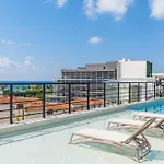 Beautiful Studio With Kitchen Ac Gym Pool Ocean View From The Rooftop