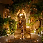 Maya Villa Condo Hotel And Beachclub