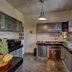 Angelina Apartment Near Mamitas Beach