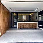 Shiny Studio On 5Th Ave With Pool And Gym Steps To Beach