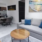 Moderno Apartamento 2 Dormitorios En Condominio, Playa Del Carmen