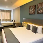 Illusion Xpress I Attraction Hotel Deluxe