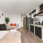 Suite Jungle Studio With Views Walk Everywhere