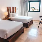 Hotel B10 - Distinctive Hotel-