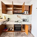 Modern 2Br Apt-3 Baths-Pool-Wi-Fi-Steps To Beach