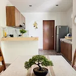 Modern 2Br Apt-3 Baths-Pool-Wi-Fi-Steps To Beach
