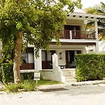 Casa Iguana