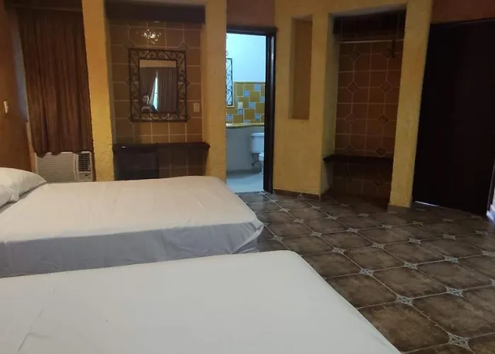 Alux Rooms