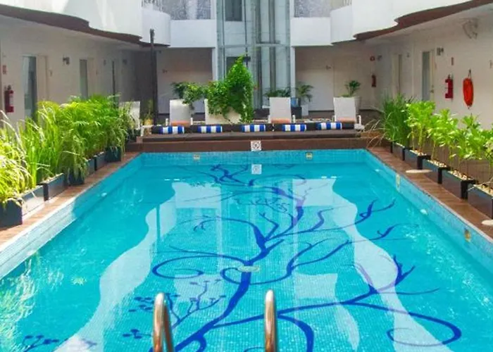 In Fashion Hotel & Spa (Adults Only)