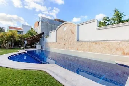 Ideal For Family Trip To Mexico Caribbean Pool