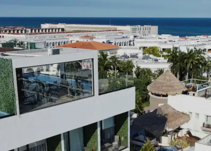 Apts 200M From Beach Sleeps 10