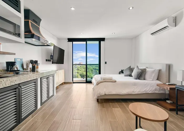 Suite Jungle Studio With Views Walk Everywhere