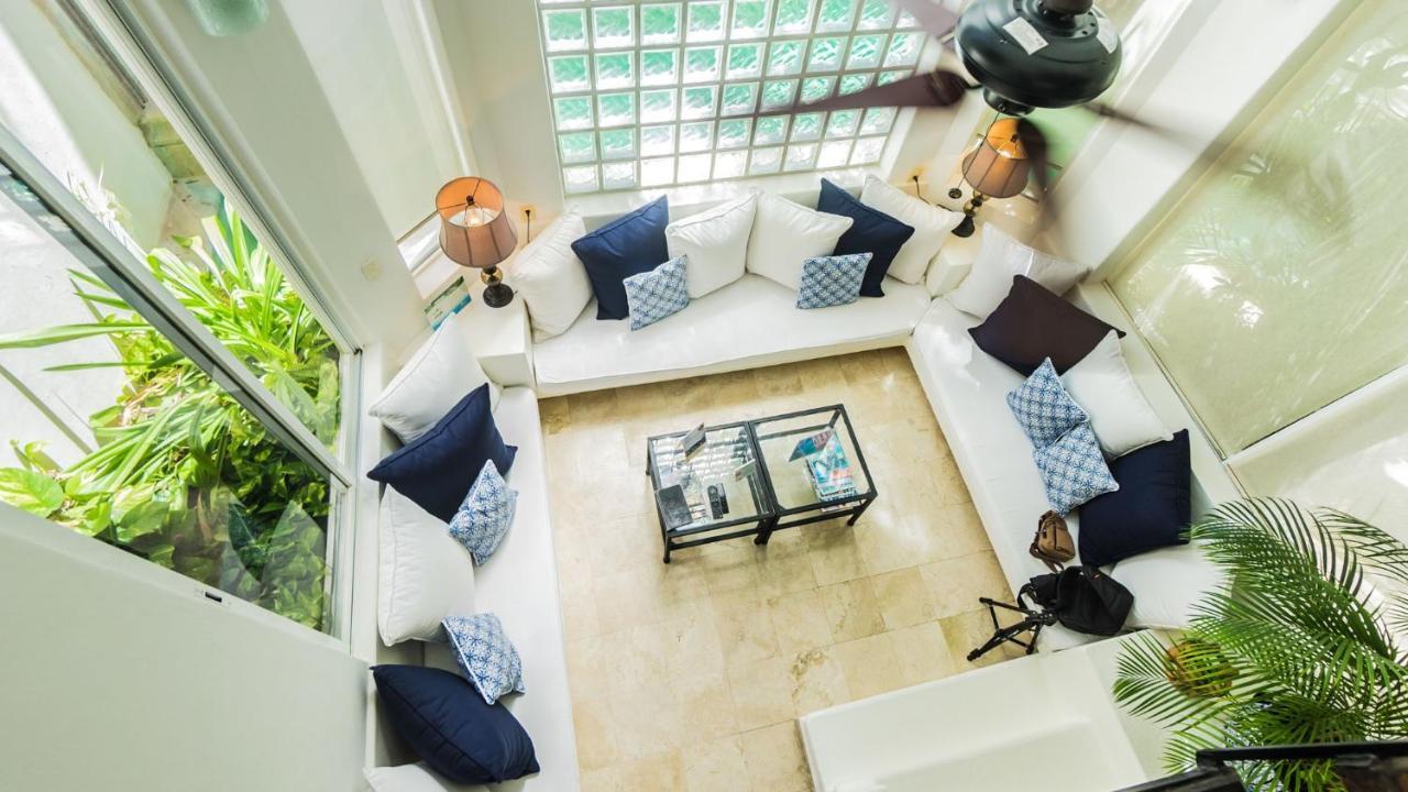 Royal Palms 5