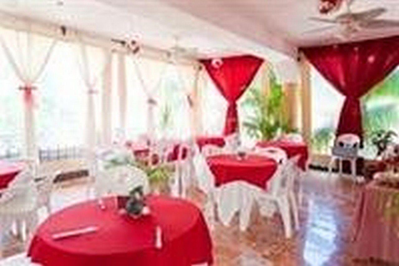 Banana Boutique & - 5th Av 3*
