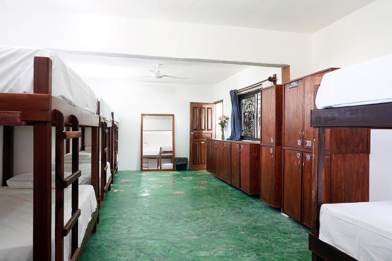 Red Panda Hostel *