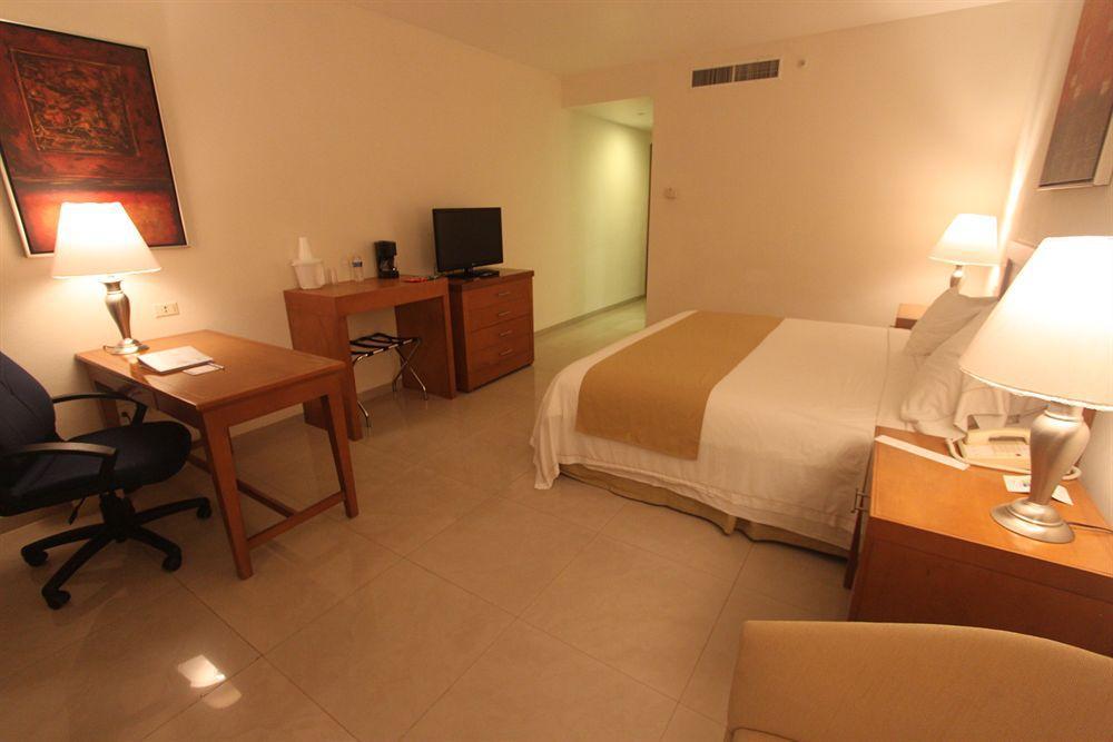 Wyndham Garden Hotel 5*