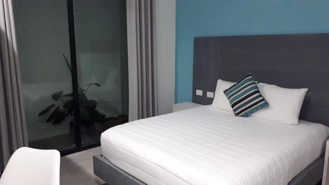 We Express (adults Only) 3*
