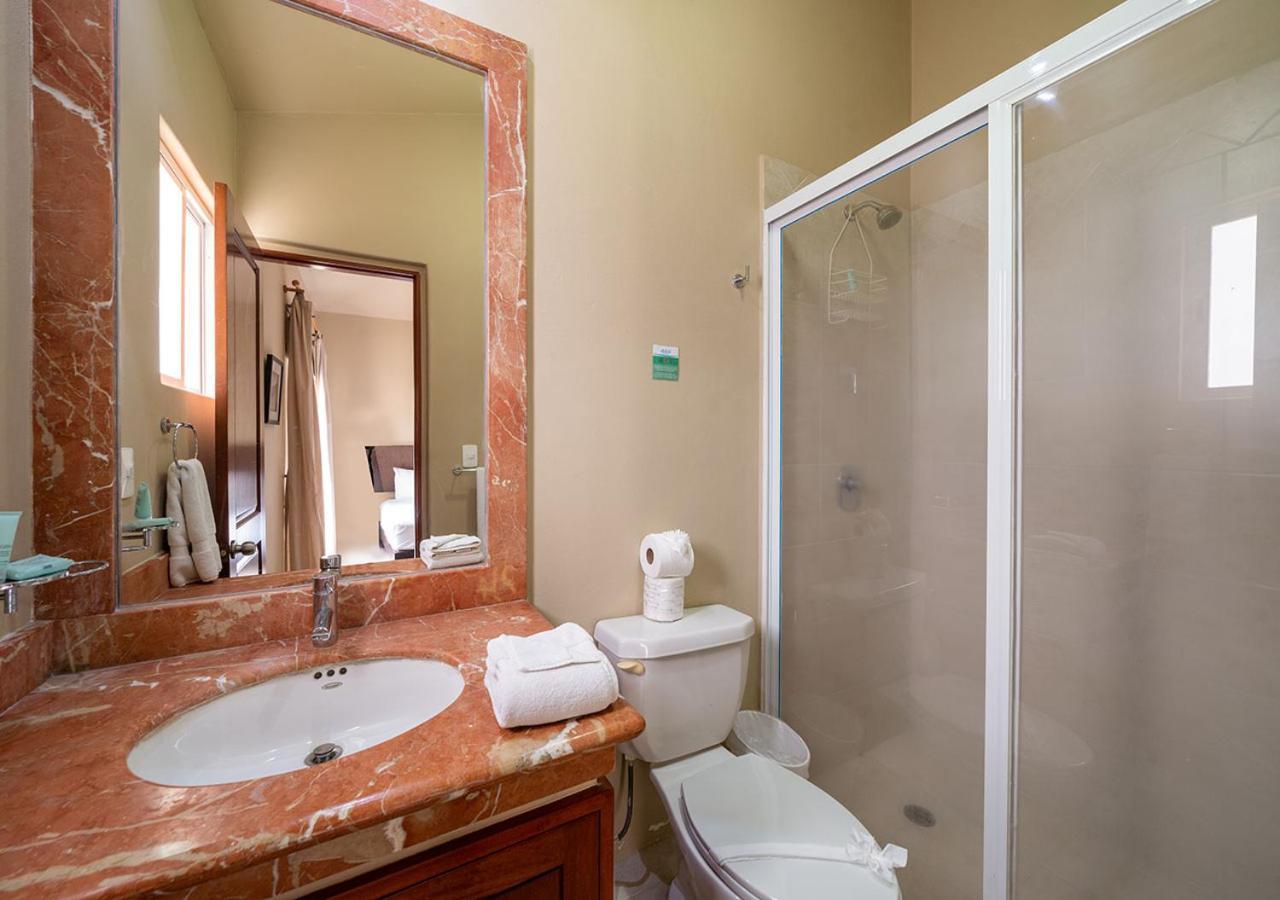 Sol 6 - 3 Bedroom Only 1 Block From Coco - At Luna Maya