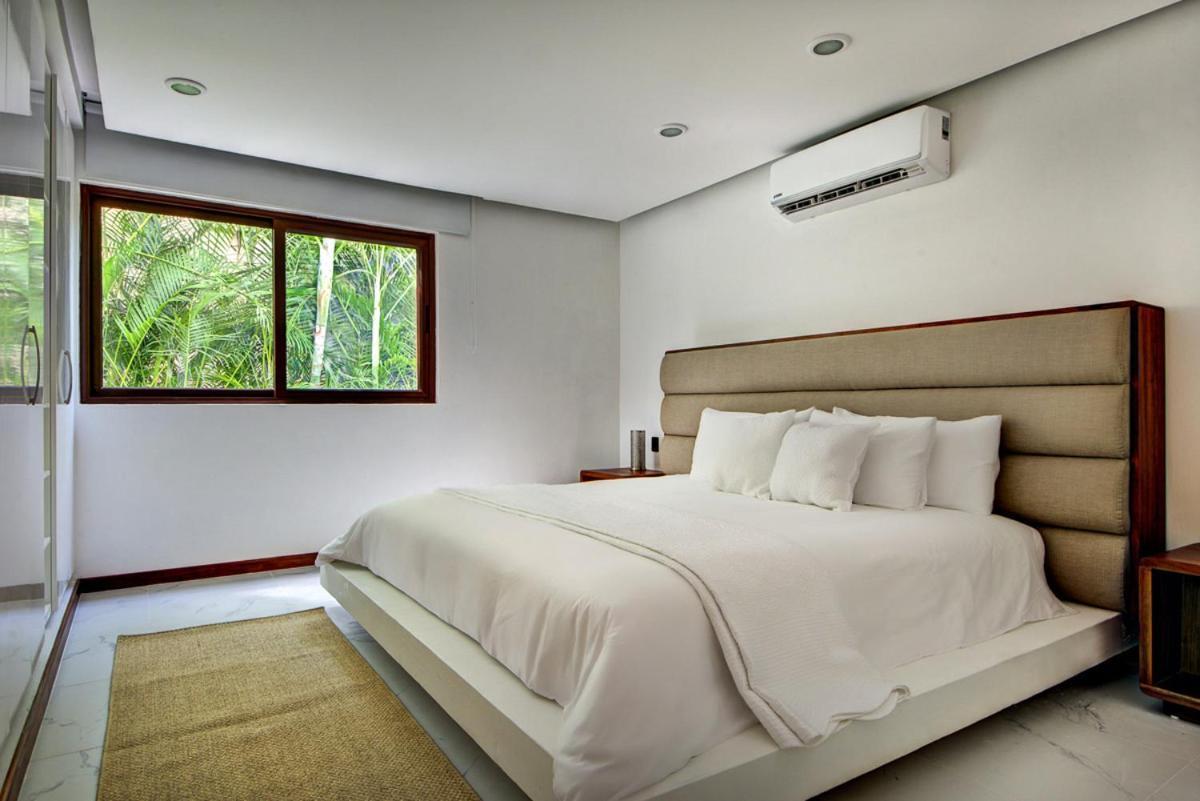 Poblado De Apoyo Diamont Sleeps 22 With Pool And Air Con Villa Playa del Carmen