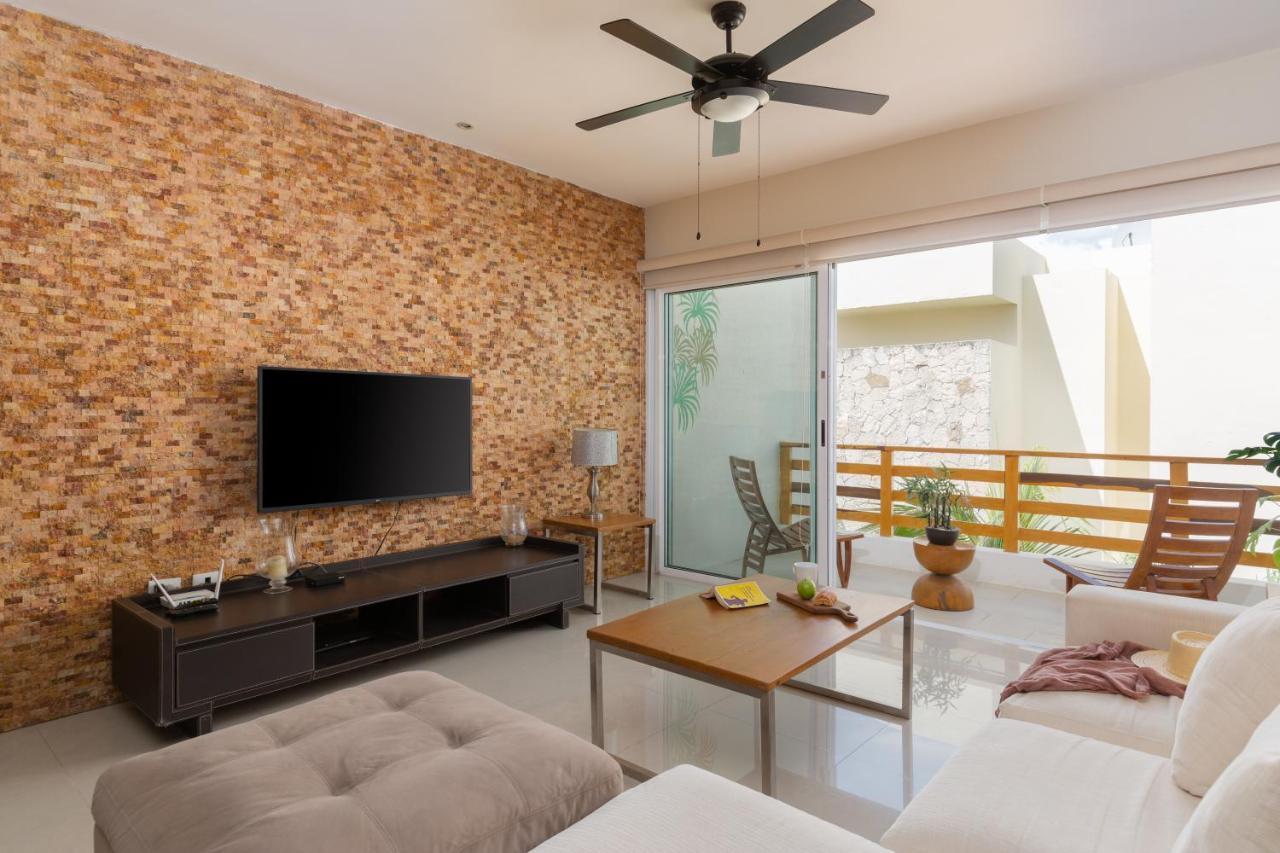 Apartment Phenomenal Combo Of 2 Separate Ph 1 In With Private Jacuzzi, Chic Amenities, Gym And 2 Rooftops Playa del Carmen