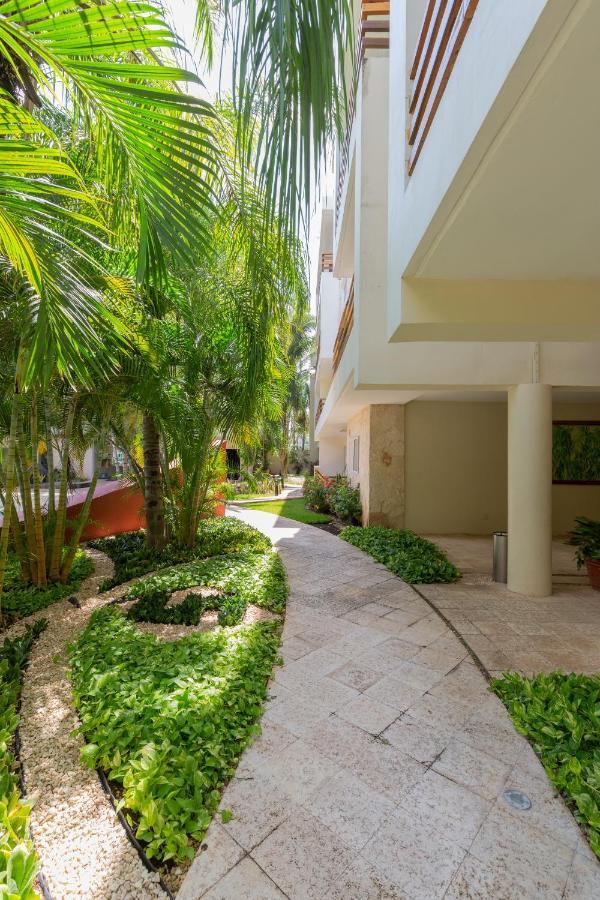 Phenomenal Combo Of 2 Separate Ph 1 In With Private Jacuzzi, Chic Amenities, Gym And 2 Rooftops Playa del Carmen