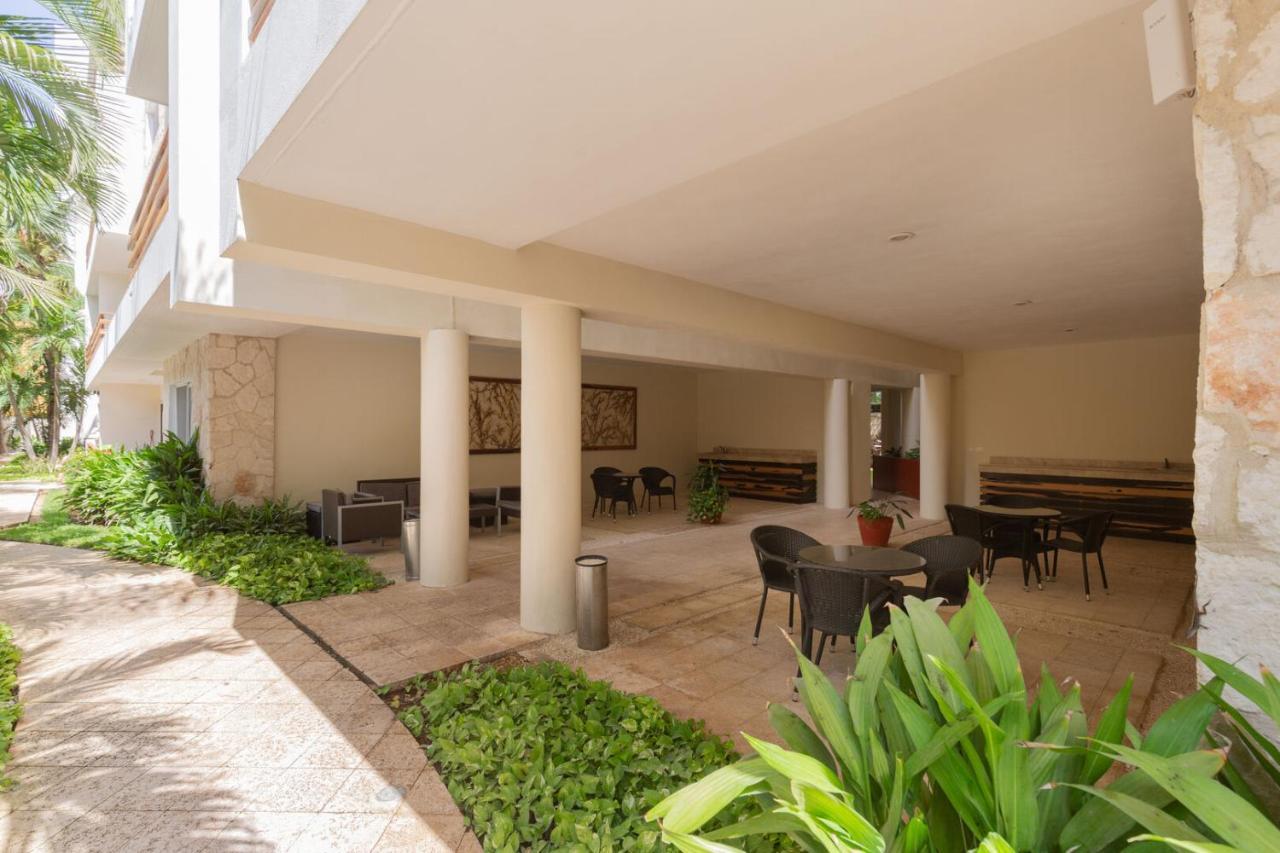 Phenomenal Combo Of 2 Separate Ph 1 In With Private Jacuzzi, Chic Amenities, Gym And 2 Rooftops Apartment