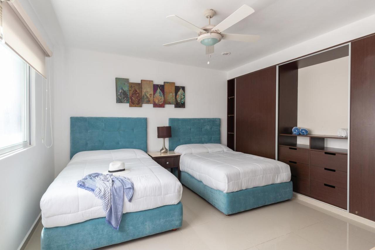 Phenomenal Combo Of 2 Separate Ph 1 In With Private Jacuzzi, Chic Amenities, Gym And 2 Rooftops * Playa del Carmen