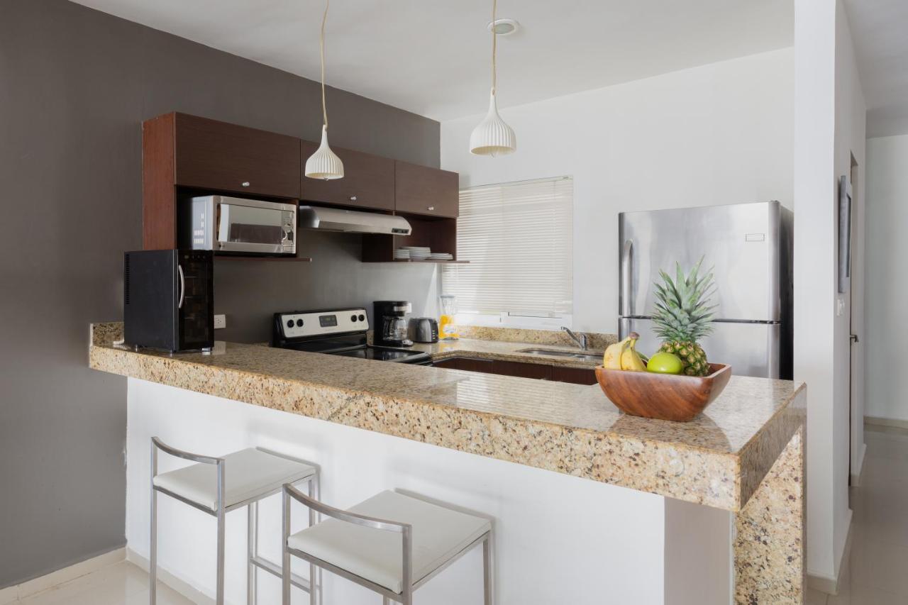Phenomenal Combo Of 2 Separate Ph 1 In With Private Jacuzzi, Chic Amenities, Gym And 2 Rooftops *