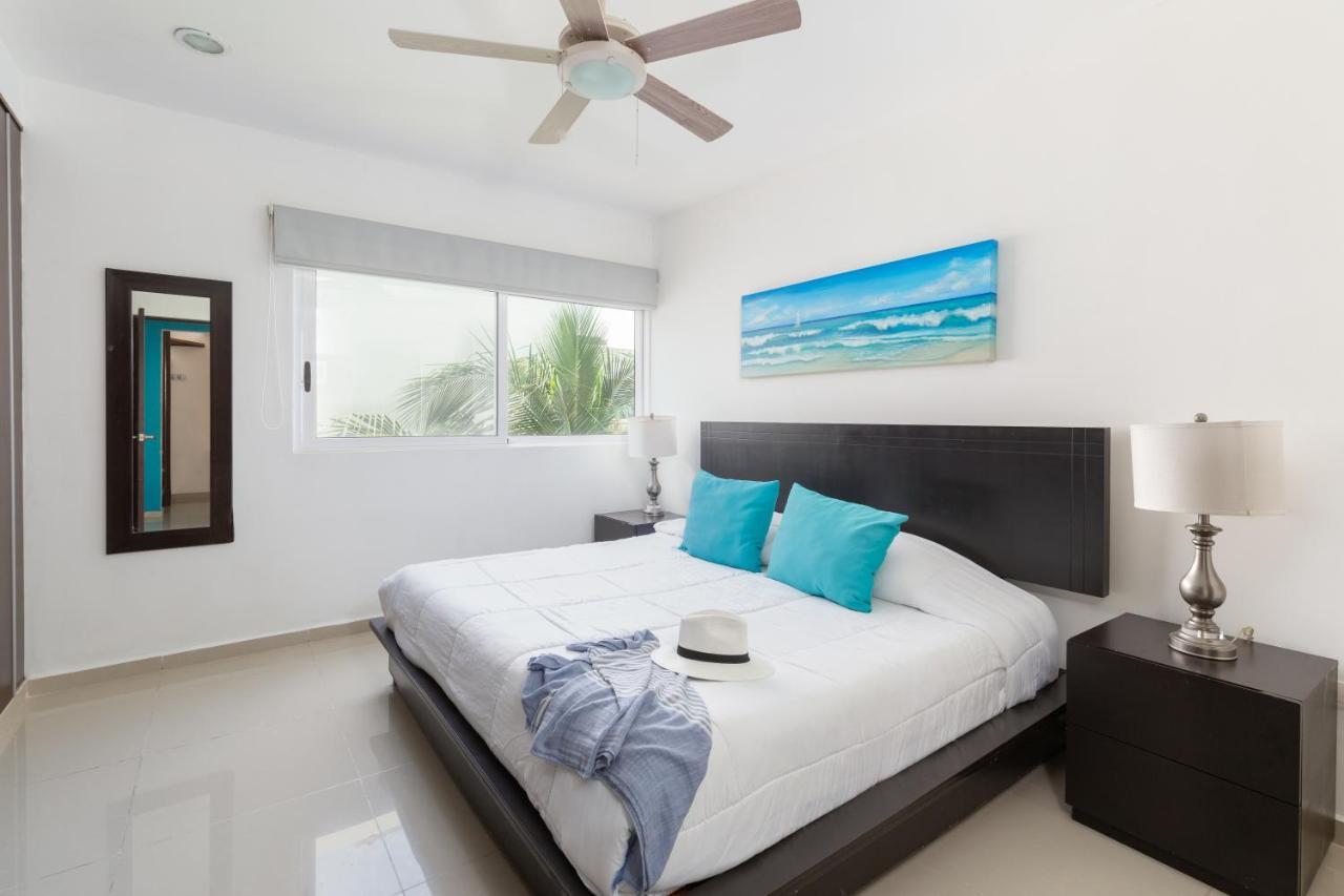 Phenomenal Combo Of 2 Separate Ph 1 In With Private Jacuzzi, Chic Amenities, Gym And 2 Rooftops Apartment *