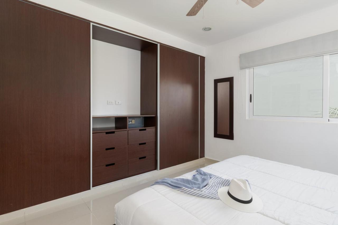 Phenomenal Combo Of 2 Separate Ph 1 In With Private Jacuzzi, Chic Amenities, Gym And 2 Rooftops