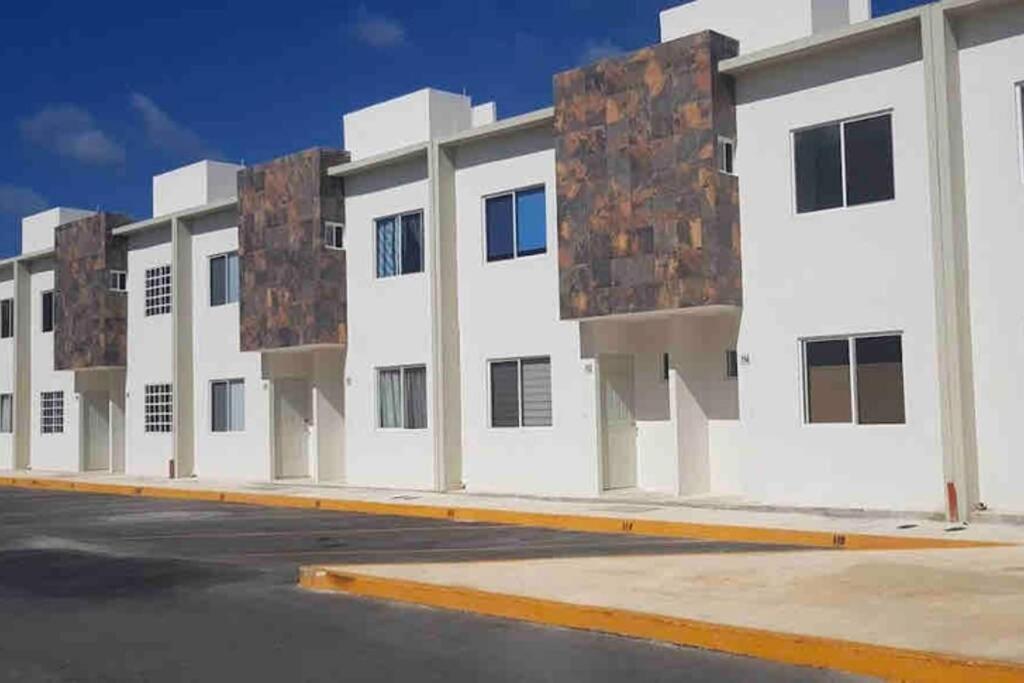 Сasa de vacaciones Many's Beach House