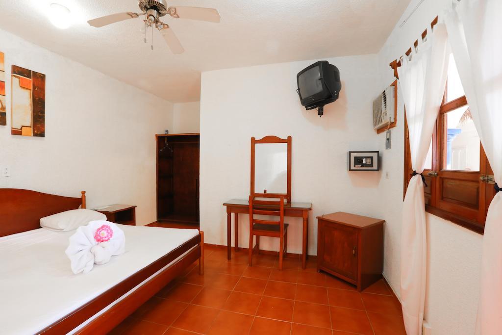 Hotel Azul By Encanto 2*