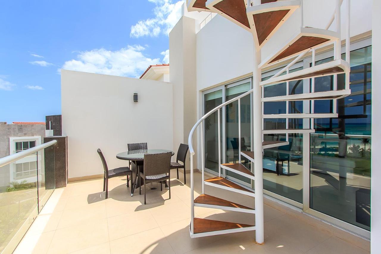 Luxury At Mareazul Beachfront Complex With Resort-style Amenities Apartment Playa del Carmen
