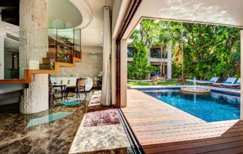 Amazing Hacienda For 14 Guests! Steps To The Beach! *