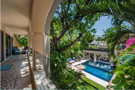 Amazing Hacienda For 14 Guests! Steps To The Beach! *