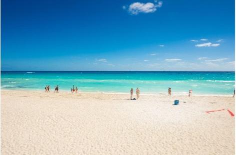 Amazing Hacienda For 14 Guests! Steps To The Beach! *