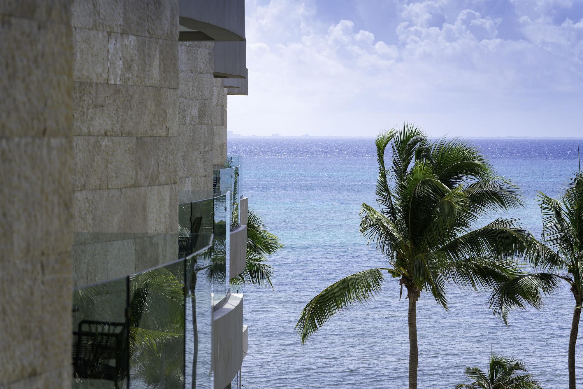 Resort Thompson House, By Hyatt 4*