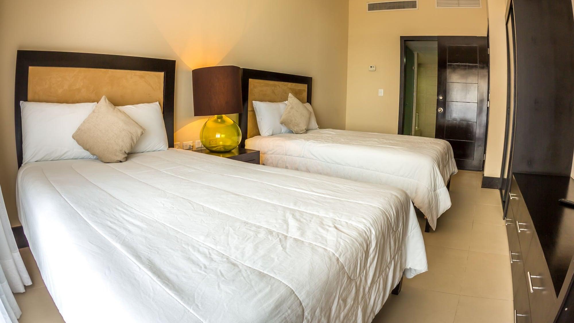 Aparthotel Aldea Beachside Condo 3*