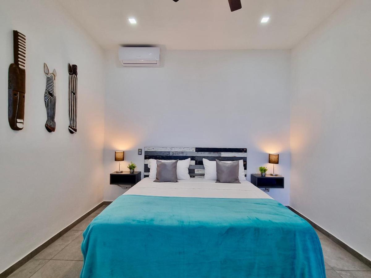 Ferienhaus Modern Rutelena +good Location+pool+ac+sleeps 12 Playa del Carmen