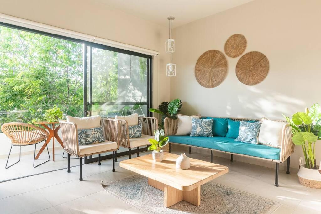 Aqua Apartment