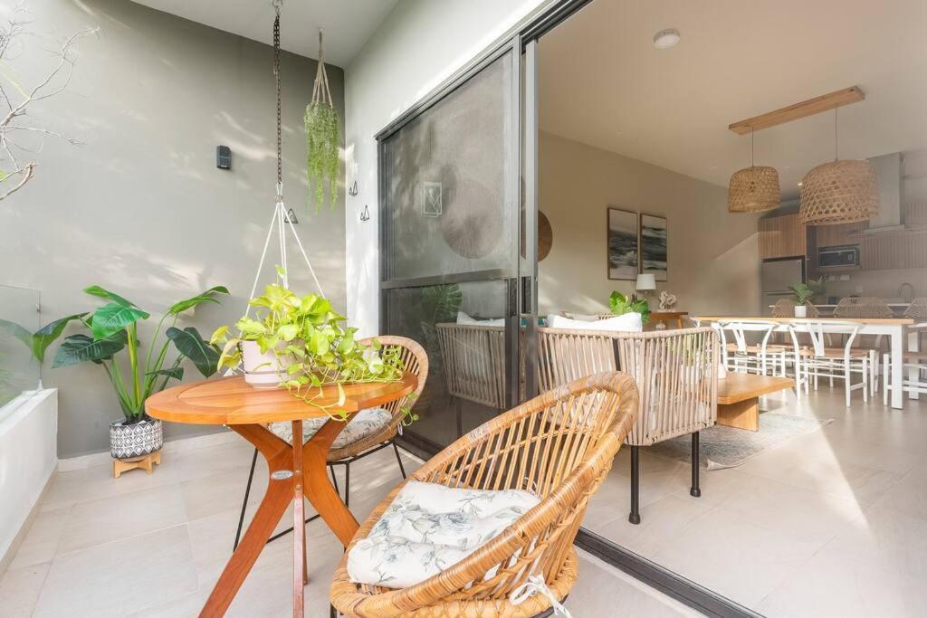 Aqua Apartment