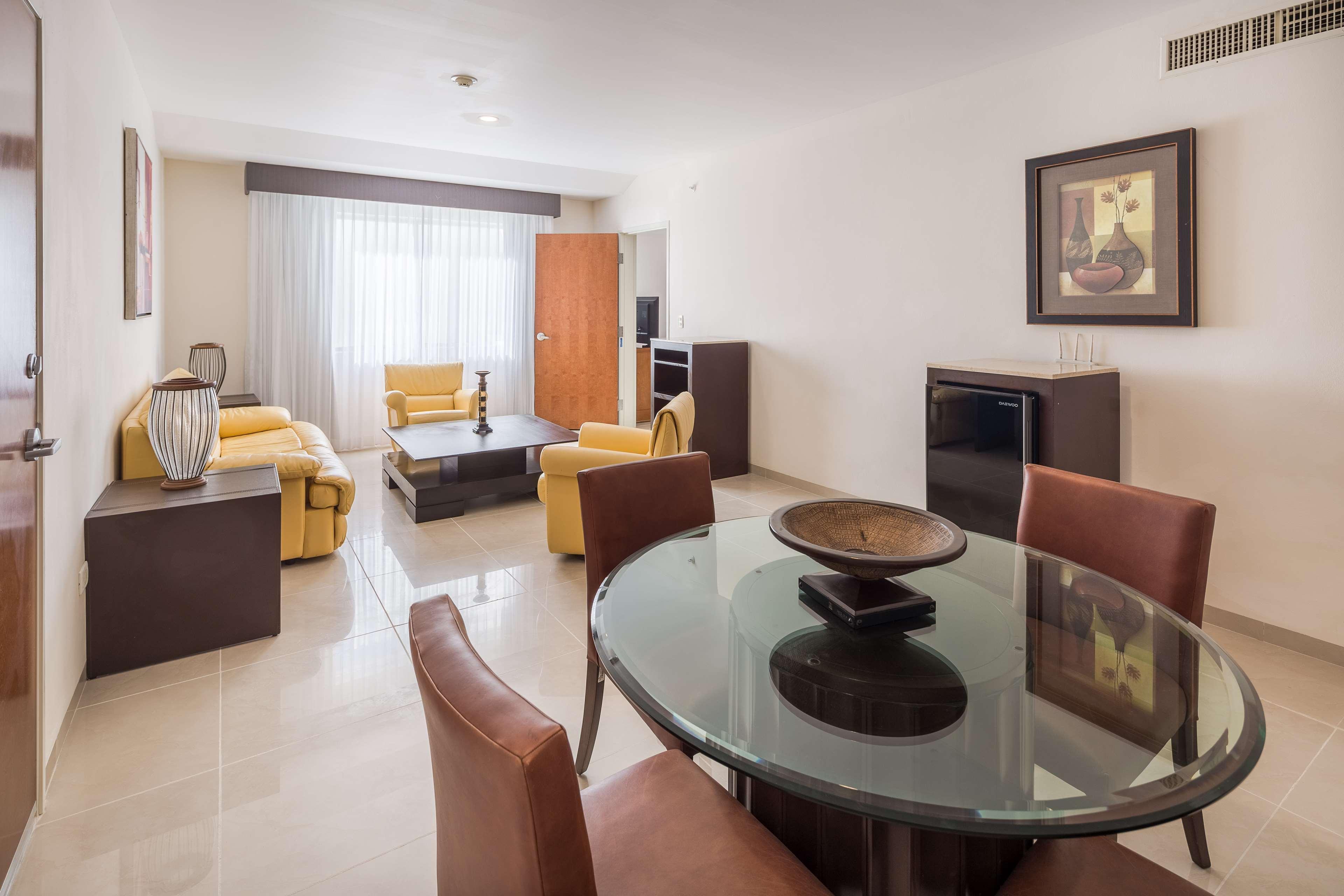 Wyndham Garden Hotel 5*