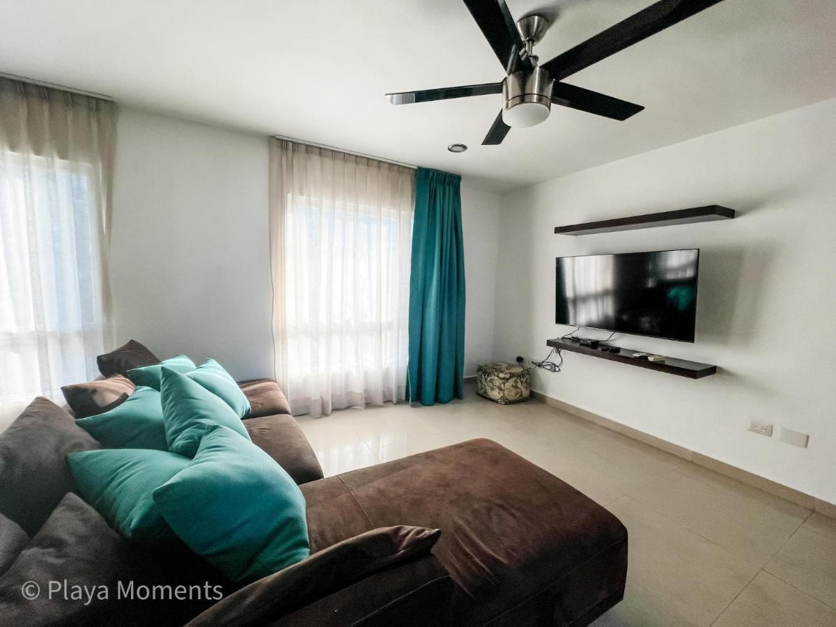 Plaza Paraiso 2Bdr 2Baths *